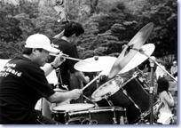 ���㥺���󥵡���